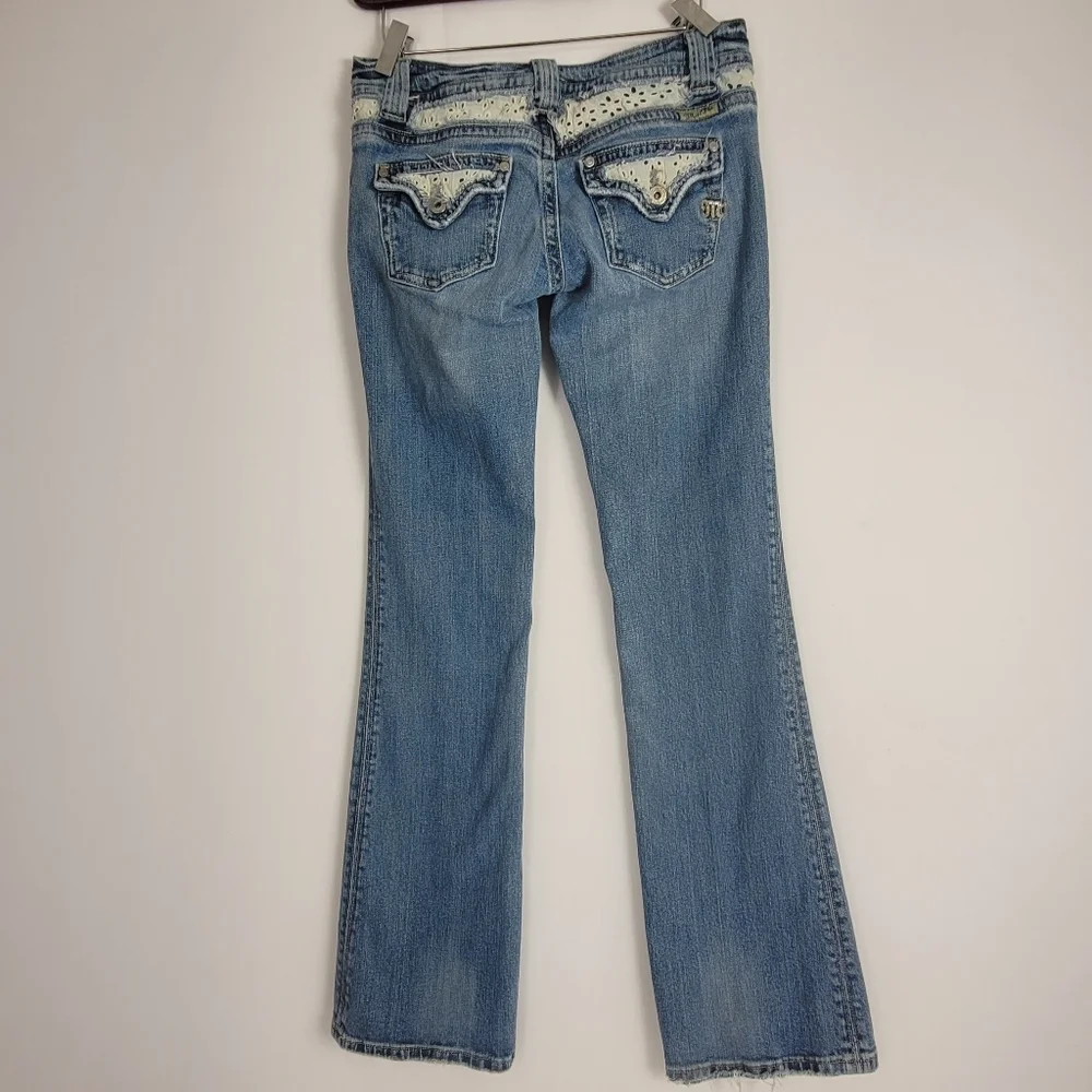 Miss Me Rare Hard To Find *White Eyelet Bootcut Jeans Size 27